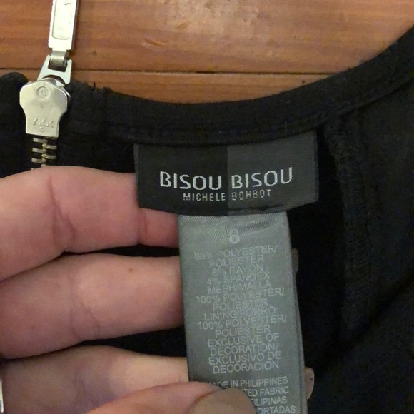 COPY - Bisou Bisou Dress - Picture 4 of 8